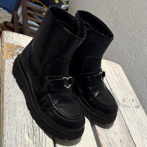 Zara Black Kids Boots with Heart Accent